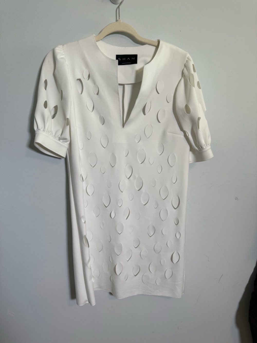 SHAN White Textured Dress Minimalist Puff Sleeve Cutout Detail Structured Shift
